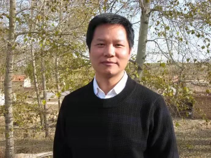 陈陟云事物的确定性诗人自选