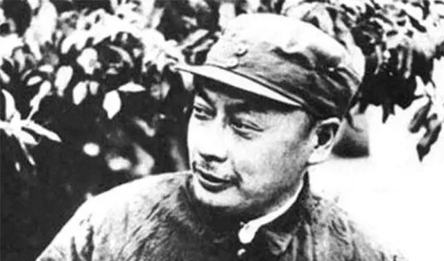 华野还有一位十分有名的将才,也是陈毅的老搭档粟裕,他在指挥大兵团