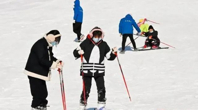 来源:在临沂临沂市莒南县茶溪川滑雪场开展"激情冬奥会,圆梦茶溪川