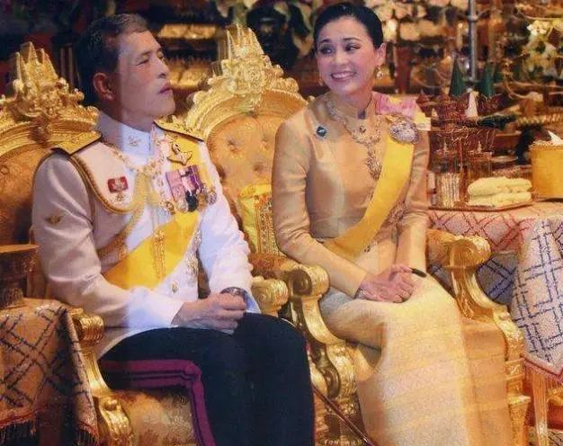 泰国王室后宫霸主苏提达到底能力如何,借用王室研究员安德鲁的话做出