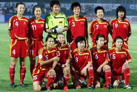 女足队长王珊珊12岁踢球23岁国家队首秀32岁带领女足回巅峰
