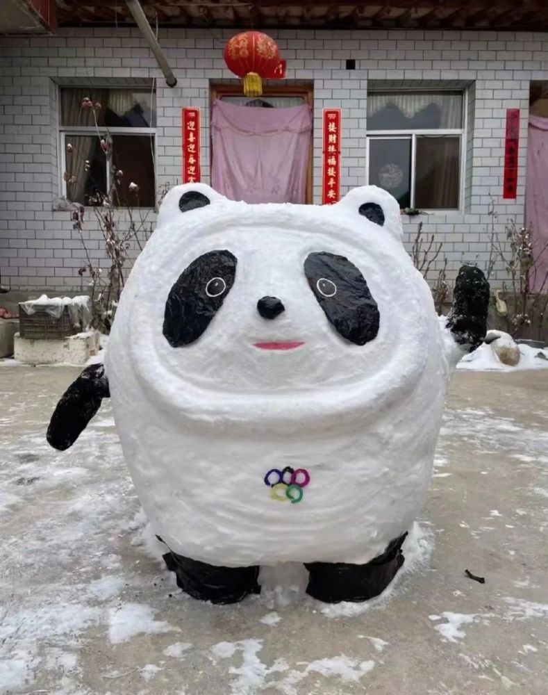 比如,拿砂糖橘做金色冰墩墩原创画师"罗罗布"贡献制作教程如下做好了!