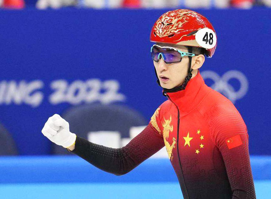 所以说:任子威的这枚金牌,也有武大靖的一半～这是中国军团全体奋斗的