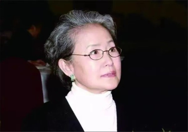 张洁迄今为止唯一两获茅盾文学奖的著名作家张洁,1月21日在美国逝世