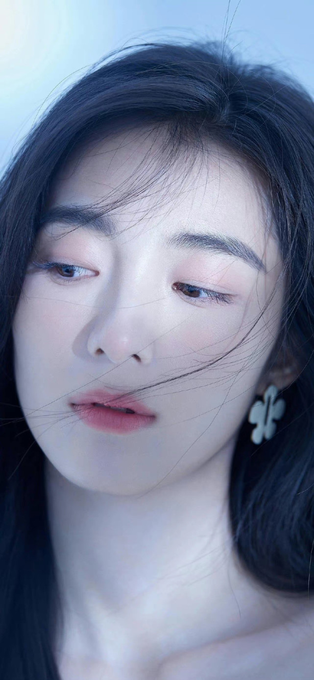 万鹏漂亮女明星壁纸