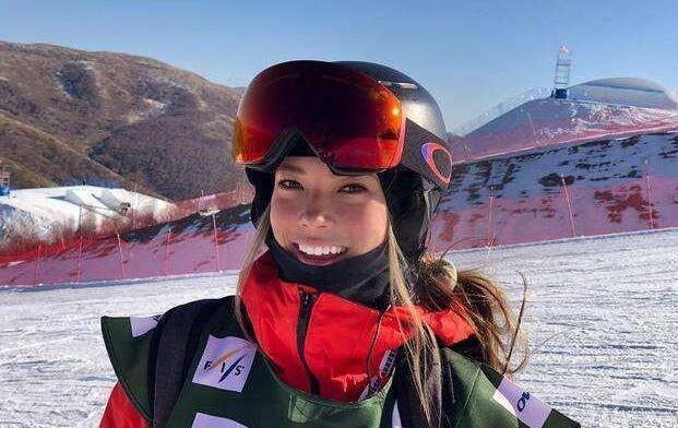 2.2006年,谷爱凌第一次真正接触滑雪.