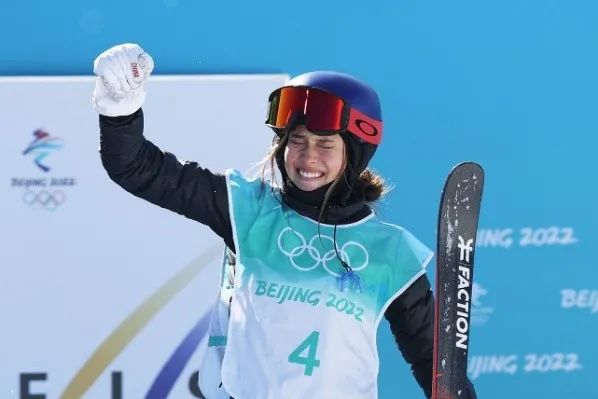 2022年2月8日,北京冬奥会自由式滑雪女子大跳台决赛,谷爱凌在最后一跳