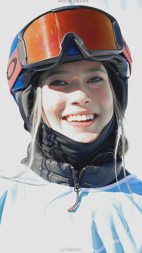 谷爱凌自由式滑雪女子大跳台夺金_腾讯新闻