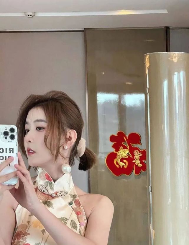 聂小雨 "旗袍御姐" 被粉丝称为 "抖音纯欲女神"!她真