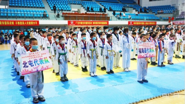 台下呐喊助威,阿勒泰地区各县市和兵团第十师北屯市的跆拳道馆,跆拳道