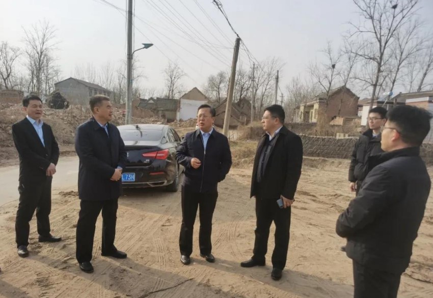 黄河"四乱"拆除工作,东明县政府副县长李士春,相关县直部门负责人,焦