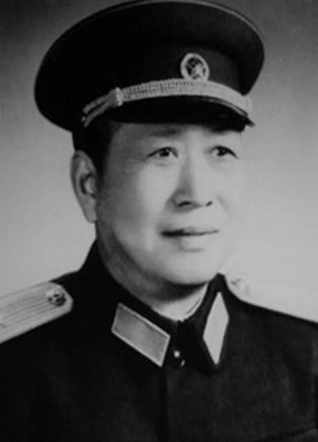 1955年解放军首次授衔时的14名空军中将