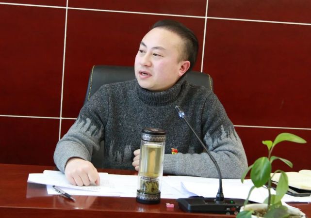 党组成员,副检察长张洪兵,党组成员,副检察长鄢显浩,政治部负责人马