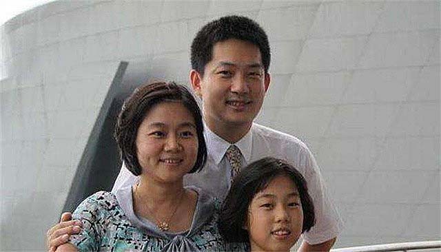1999年,围棋国手常不顾恩师反对,迎娶大8岁的二婚女