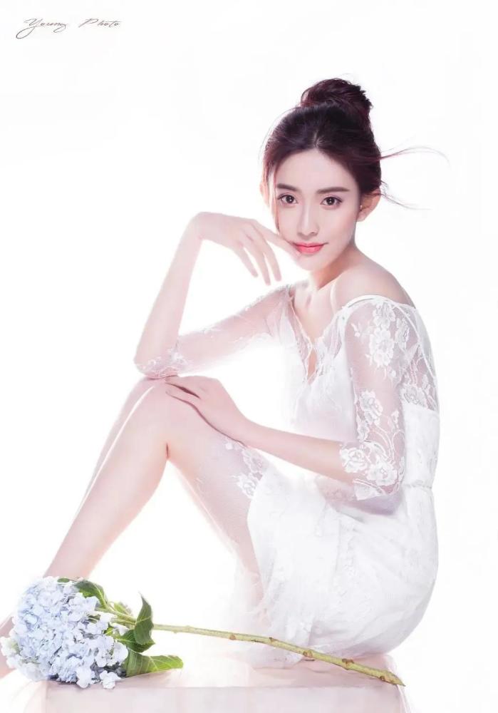 顶级典雅女神孟子义活泼可爱青春靓丽性感迷人
