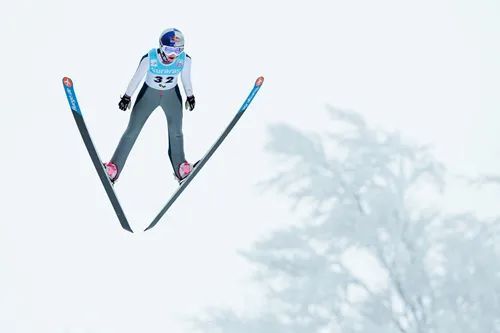 英语四六级听力为什么跳台滑雪者将滑雪板保持v型