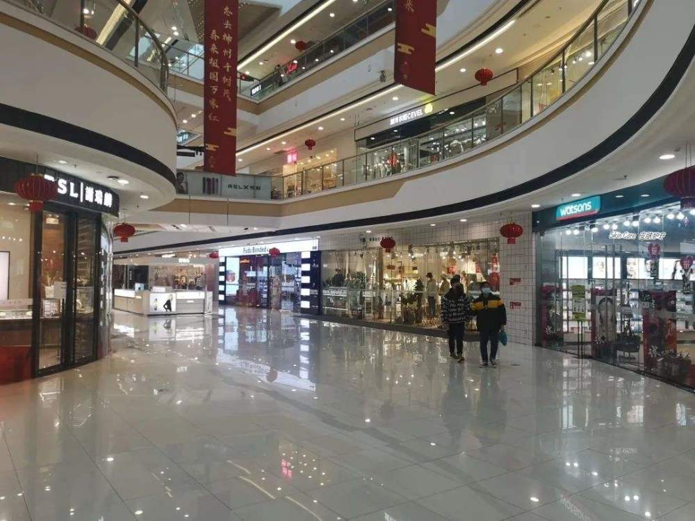 九江一购物商场开业之初便火爆全城却先后经历两次倒闭