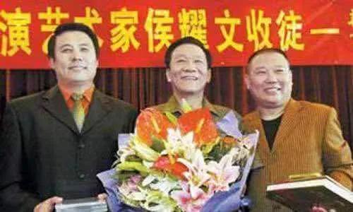 跟着郭德纲有肉吃,跟着曹云金连稀粥也喝不上,刘云天的穷途末路