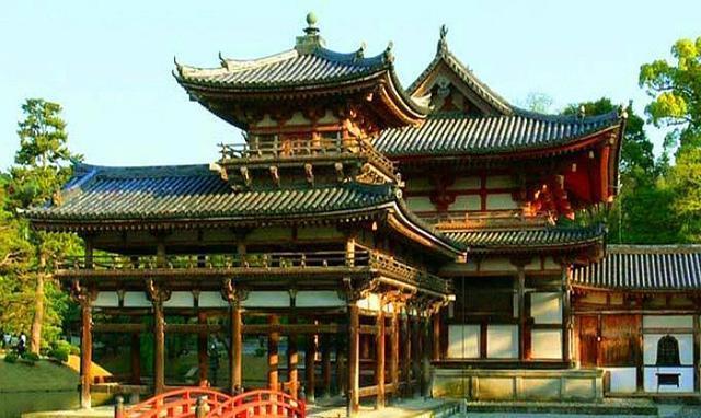 而且现代保存比较完整,所以有人说道"要想参观中国唐朝的建筑就要去