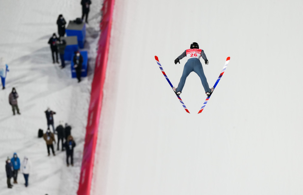 北京冬奥会跳台滑雪男子个人大跳台比赛赛况3
