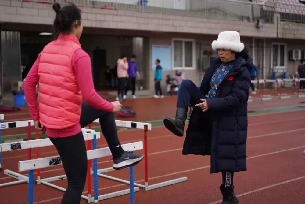 成体姑娘好样的征战冬奥的孤勇者黎禹汐