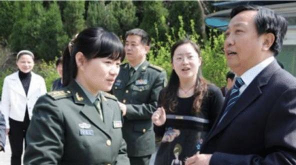 许道江许世友的孙女长相漂亮毕业后在部队工作为人很低调