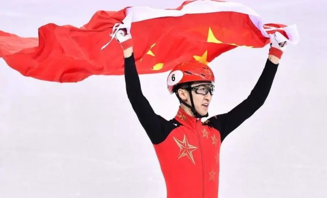 武大靖平昌冬奥会夺冠创造历史赛场之外,00后群体也不光只是"网上路人