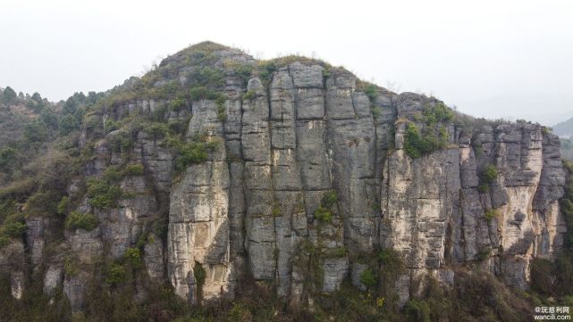 慈利县笔架山村蜈蚣山:刀砍斧劈怪石嶙峋,有如夹层饼干