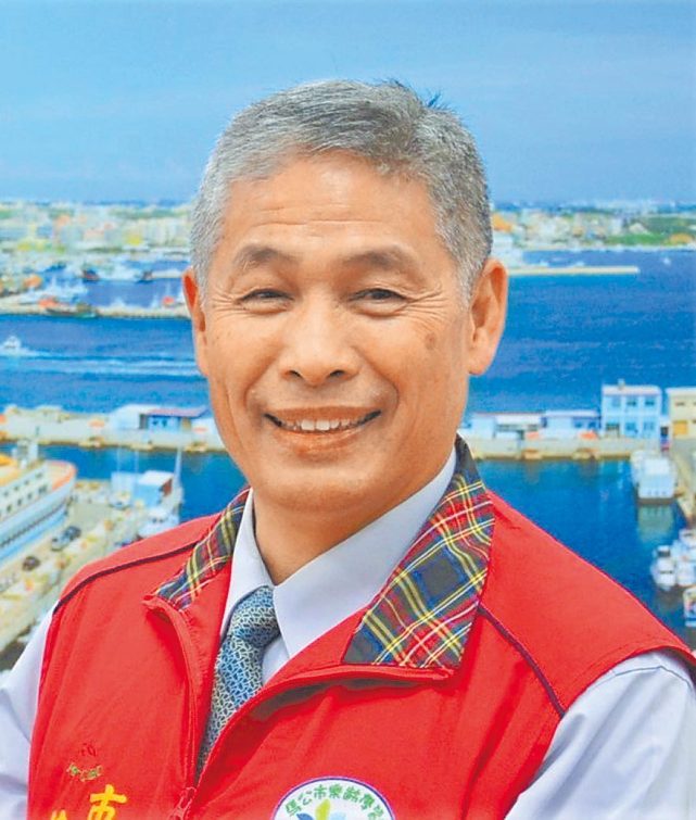 澎湖县长选战,蓝绿2阵营仍迟迟无法敲定人选,蓝营现任县长赖峰伟,副