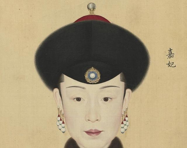 所以会被封为皇贵妃,蒋欣哦不华妃,也不是~雍正的年妃就是如此,乾隆的