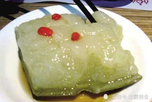 臭冬瓜臭面筋闻上去奇臭无比,吃起来味道鲜美异常.