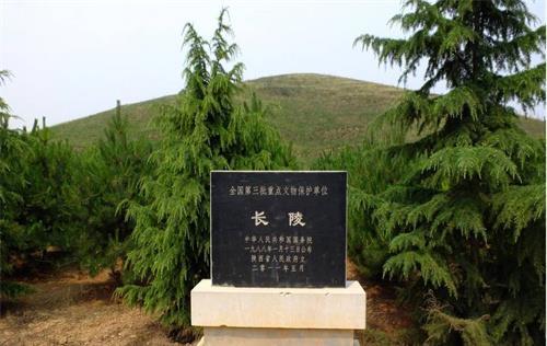 刘邦和项羽墓对比一座依山傍水香火旺盛一座杂草丛生被人遗忘