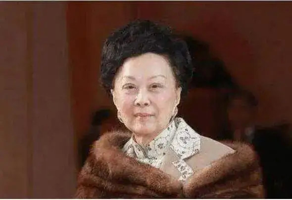98岁陆雁群出身富贵嫁入豪门家庭幸福终身美丽优雅强大
