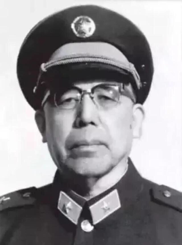 45师 政治委员:聂济峰(55年大校)崔建功(1915年—2004年),河北魏县人.