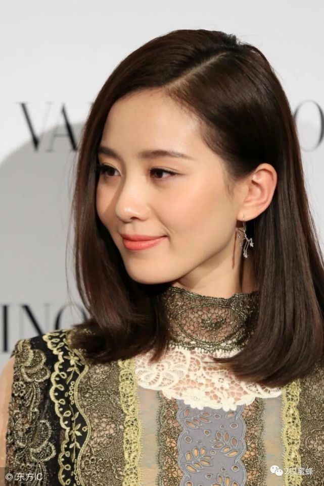 塌鼻子的女星,个个精致可爱,来看看都有哪些!