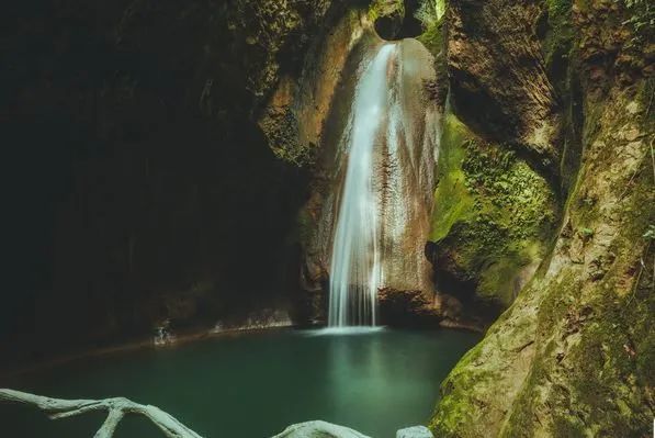 雁山瀑布景区国家4a级旅游景区