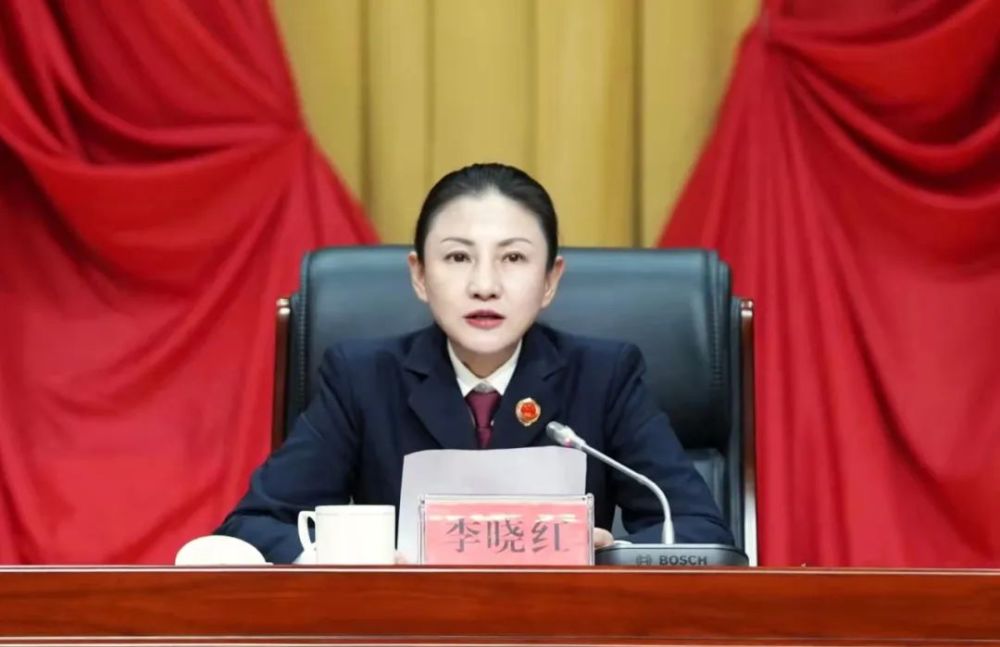 2月9日,昆明市人民检察院召开全市检察长会议暨党风廉政建设和反腐败