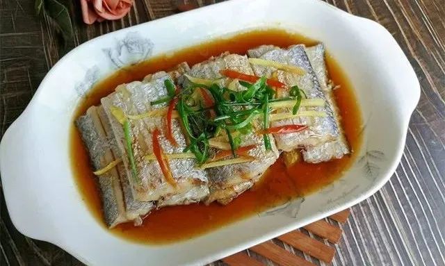 清蒸带鱼最好吃的6种做法,鲜香入味,不腻不腥,鱼肉软嫩连汤汁都很下饭