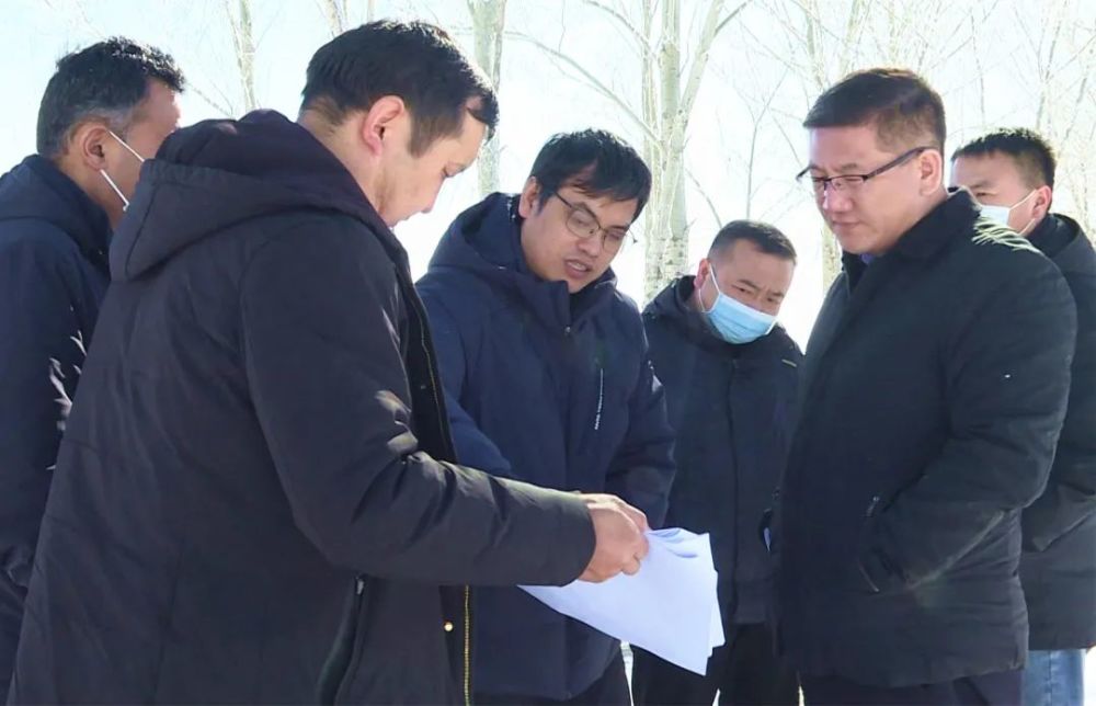 昭苏县委书记侯陶调研高标准农田建设工作
