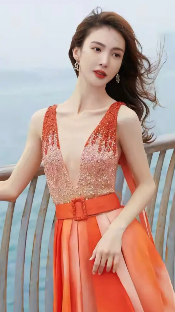 金晨太美了身材完美