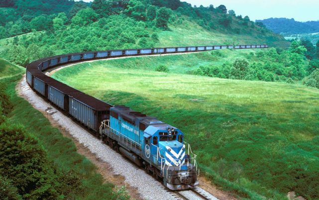 装配16缸发动机,一次性能拉24000吨货,世界上最长的火车见过吗|火车|