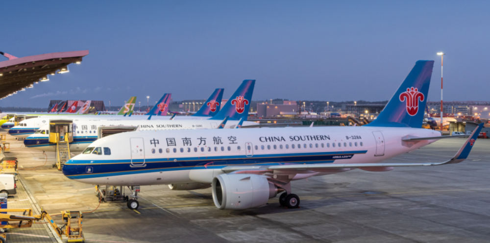 中国南方航空在德国汉堡接收其首架a319neo客机,成为全球首家运营这款