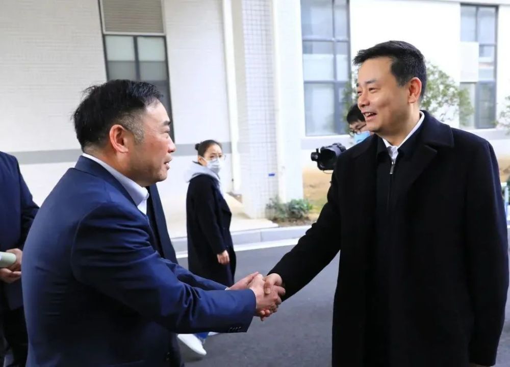 舜宇宁波新市长调研的第一家企业