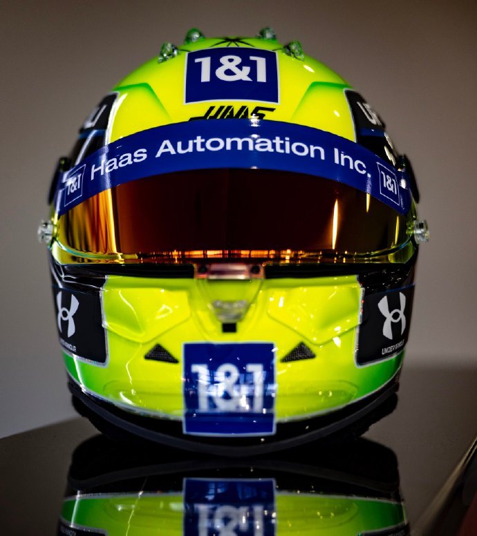 米克舒马赫2022赛季常规头盔涂装发布