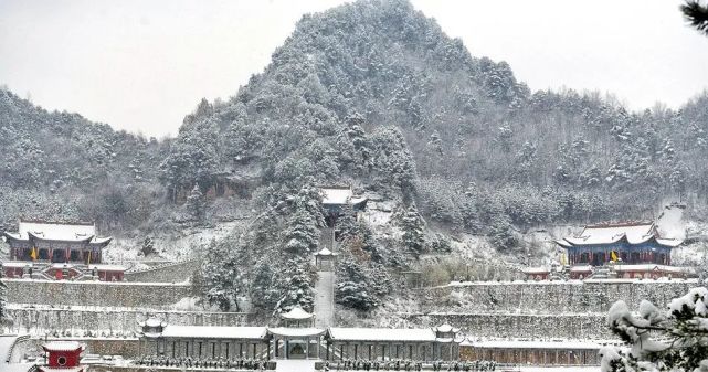 秦州八景▏云和积雪苍山晚