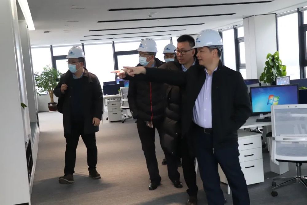 广东省珠海市鹤洲新区考察团一行莅临万洋集团考察调研
