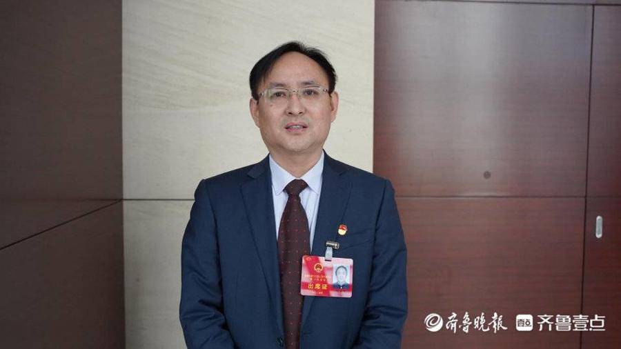 更好淄博市人大代表胡安郭为五好城市民生建设贡献公交力量