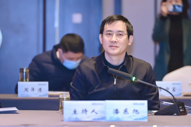 六安市委副书记,市长潘东旭主持座谈
