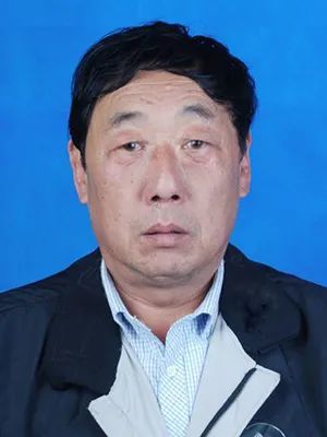 事迹简介:2013—2019年,每到重阳节,他都会带领自己的学生到辉县市各