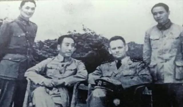郑耀先亲自对共产党员开枪的结果让戴笠十分满意,虽然